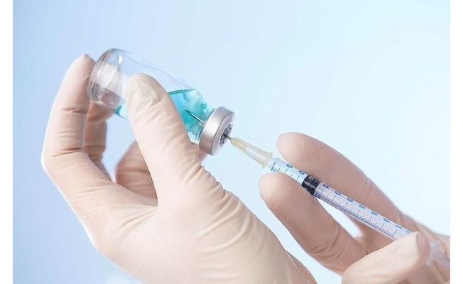Bebeğe koronavirüs aşısı yapıldığı iddiasıyla ilgili soruşturma başlatıldı