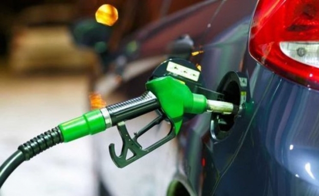 Akaryakıt fiyatlarına zam; motorinden sonra benzinin de litresi 10 lirayı aşacak!