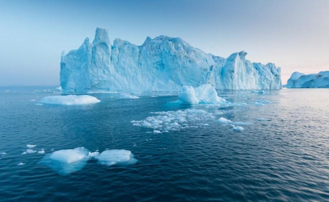 Grönland’de 7,2 milyon olimpik yüzme havuzunu dolduracak buzul eridi