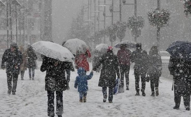 İstanbul'a ilk kar yağışı için tarih verildi!