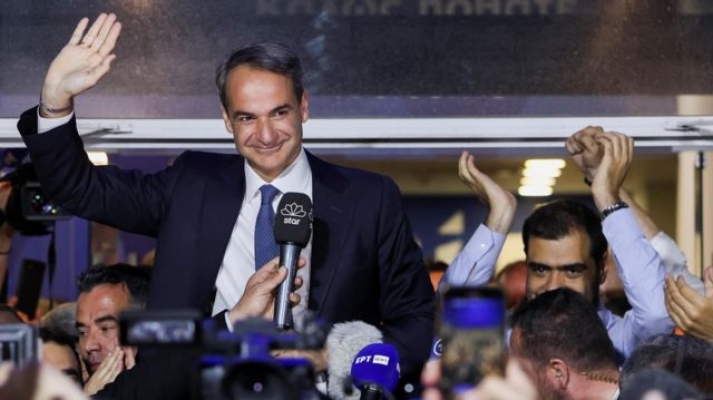 Yunanistan'da seçimlerin galibi Miçotakis'in partisi Yeni Demokrasi oldu.