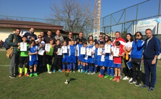 Kemerburgaz Futbol Klübü Antremanlarına devam ediyor