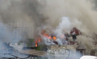 Son dakika… Beykoz’da büyük yangın: Film platosu küle döndü