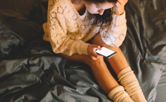 Gençler Sosyal Medya Yüzünden Uyku Sorunu Yaşıyor