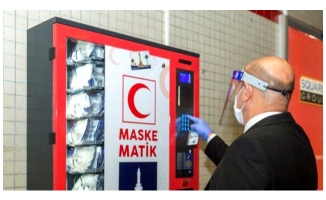 İzmir Büyükşehir Belediyesi Metrolarda Ücretsiz Maske Dağıtmaya Başladı