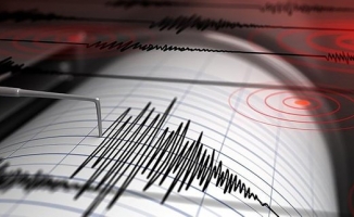 İzmir’de 3.5 Büyüklüğünde Deprem