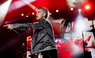 İngiliz şarkıcı Robbie Williams Türkiye'deki ilk konserini Bodrum'da verdi
