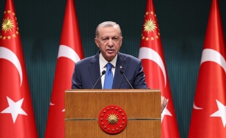 Son Dakika! Cumhurbaşkanı Erdoğan: Emeklilere tek seferlik 5 bin TL ödeme yapmayı kararlaştırdık.