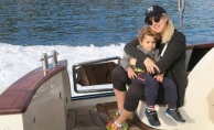 Pınar Sabancı Çocuklarını Parka Tekneyle Götürüyor